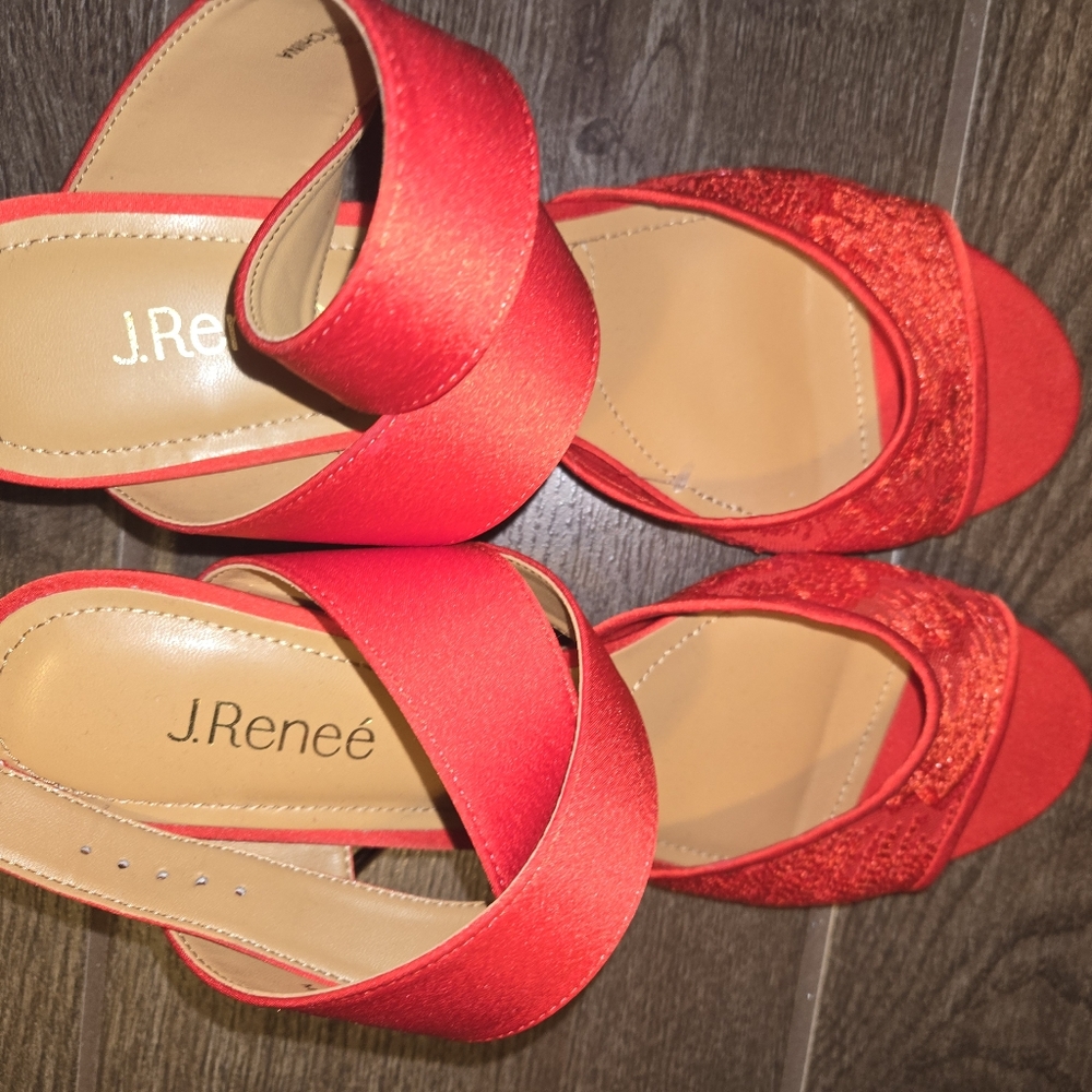 Heels. - Picture 3 of 8